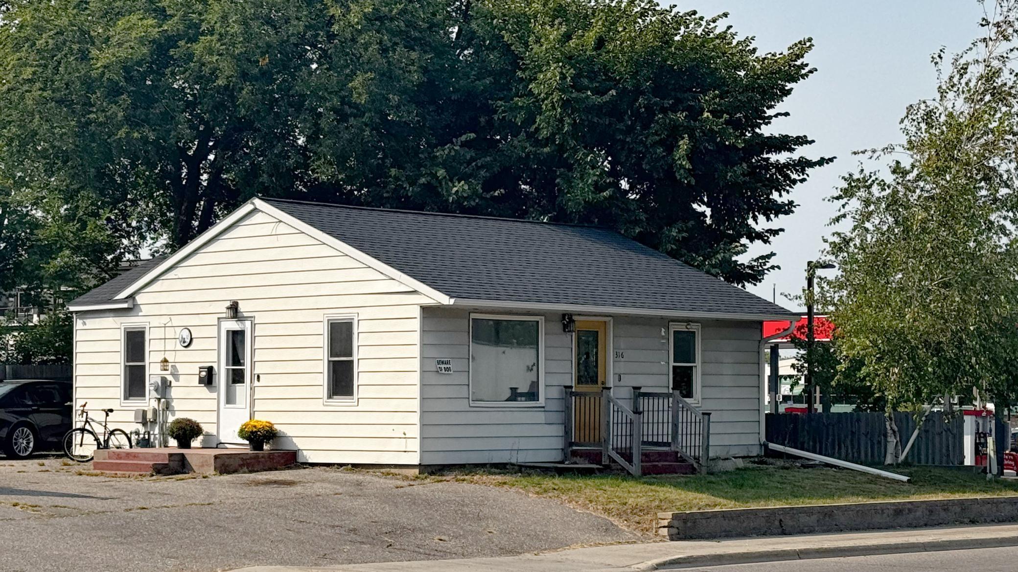 Nokomis St, Alexandria, MN 56308