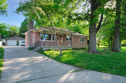 3305 Donald Dr, Louisville, KY, 40216 | Card Image