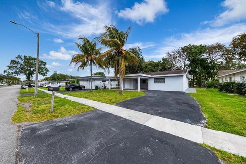 6941 Nw 84th St, Tamarac, FL, 33321-5042 | Card Image
