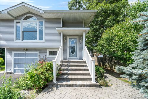 2794 Ocean Avenue, Brookhaven, NY, 11779 | Card Image