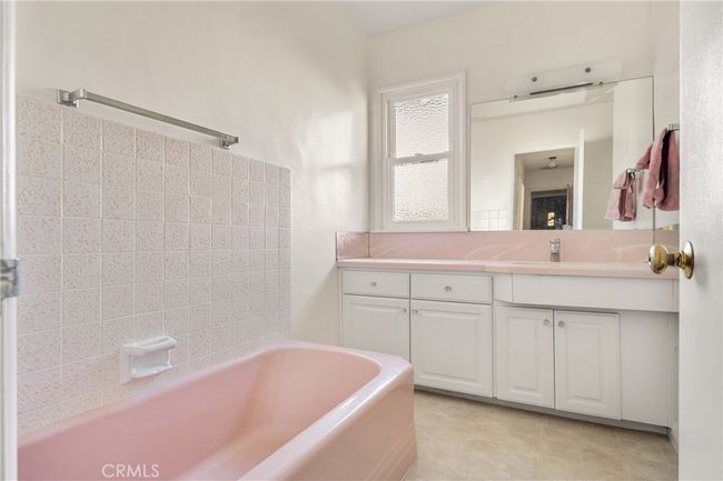 2102 E Napa Pl, House other with 3 bedrooms, 3 bathrooms and 2 parking in Anaheim CA | Image 31