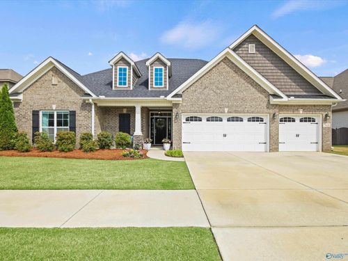 7616 Flint Crossing Cir Se, Owens Cross Roads, AL, 35763-8964 | Card Image