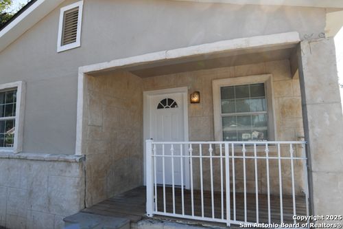 126 Morrow, San Antonio, TX, 78204-2931 | Card Image