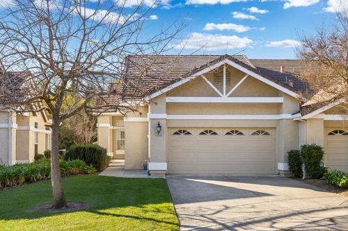 3233 Corte Granada, Fairfield, CA, 94534-7877 | Card Image