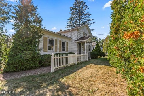 506 State Route 146, Altamont, NY, 12009-4415 | Card Image