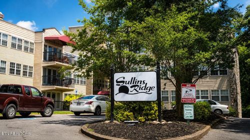 b209-2749 Sullins St, Knoxville, TN, 37919 | Card Image