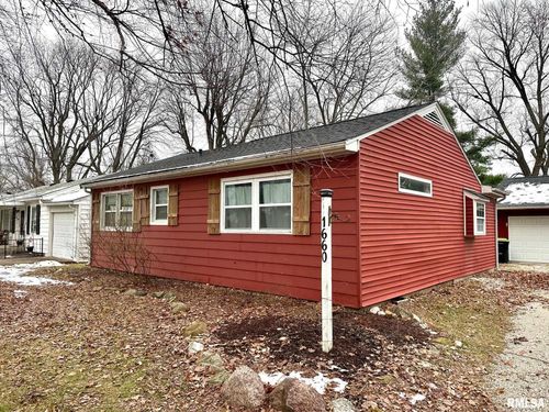 1660 Elmwood St, South Jacksonville, IL, 62650-3420 | Card Image