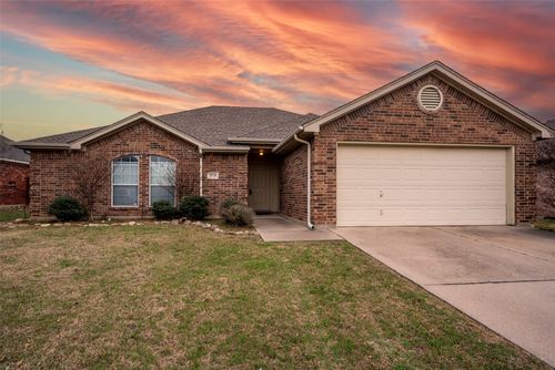 908 Chestnut Ave, Burleson, TX, 76028-7063 | Card Image