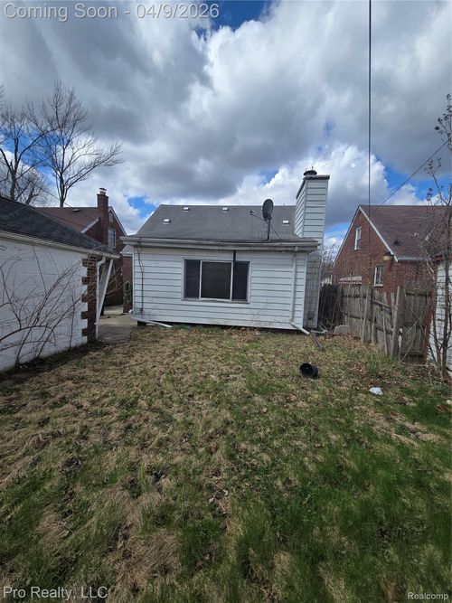 18288 Glastonbury Rd, Detroit, MI, 48219-2944 | Card Image