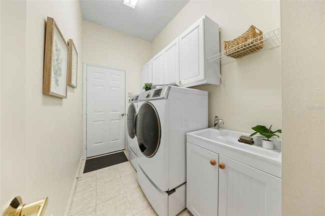 Laundry. | Image 12