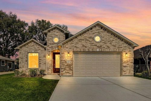 8405 Folkstone Ln, Houston, TX, 77075-3731 | Card Image