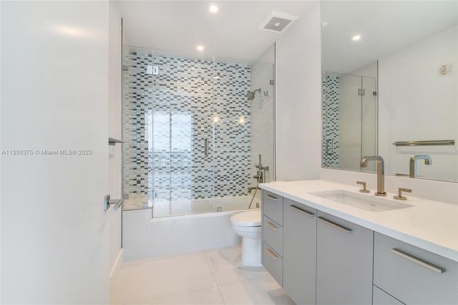 1606 - 5959 Collins Ave, Condo with 4 bedrooms, 5 bathrooms and null parking in Miami Beach FL | Image 37