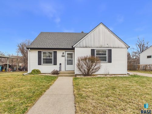 636 N Leadale Ave Avenue, Sioux Falls, SD, 57103 | Card Image