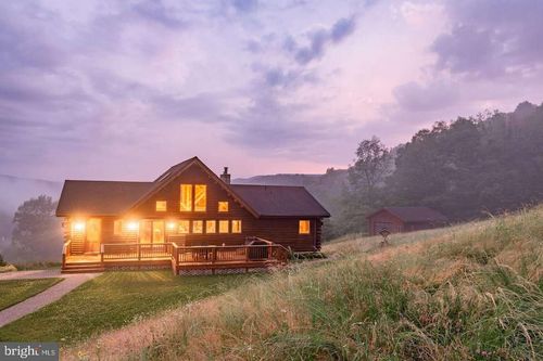 151 White Fawn Ln, JULIAN, PA, 16844-7922 | Card Image