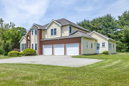 14 Fieldstone Dr, Storrs Mansfield, CT, 06268-2572 | Card Image
