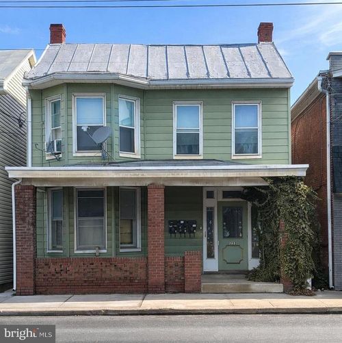 233 E King St, SHIPPENSBURG, PA, 17257-1406 | Card Image