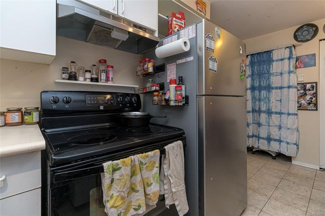 4070 Carey Rd, House other with 5 bedrooms, 3 bathrooms and 3 parking in Saanich BC | Image 38