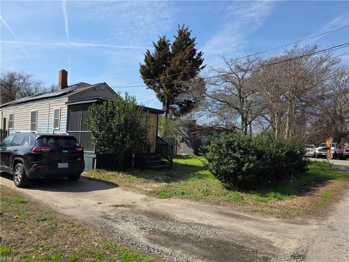 704 Burrow Avenue, Chesapeake, VA, 23322 | Card Image
