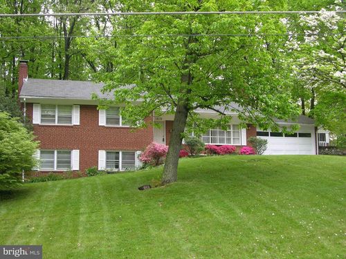 4629 Hillbrook Dr, Annandale, VA, 22003-5922 | Card Image