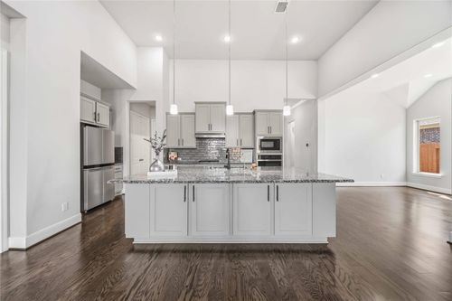 11823 Creekside Shore Circle, Cypress, TX, 77433 | Card Image