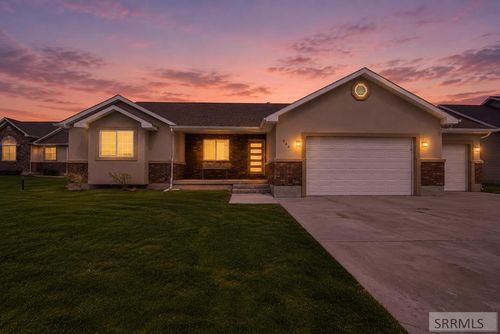 654 Meadowbrook St, Rexburg, ID, 83440-5196 | Card Image