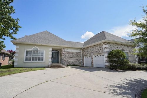 56 Oak Tree Dr, Slidell, LA, 70458-5715 | Card Image