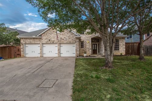 5704 Windmere Ln, Haltom City, TX, 76137-2666 | Card Image