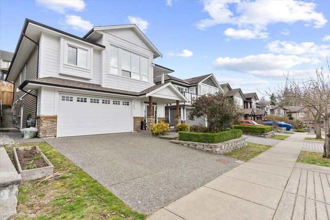 23663 Bryant Drive, House other with 5 bedrooms, 3 bathrooms and 6 parking in Maple Ridge BC | Image 3
