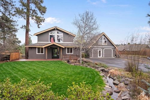 19415 W Campbell Rd, Bend, OR, 97702-1963 | Card Image