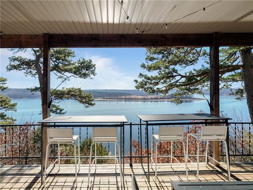 8694 Spruce Dr, Rogers, AR, 72756-6352 | Card Image