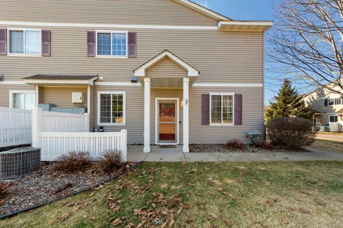 701-323 Frederick Cir, Hastings, MN, 55033-2640 | Card Image