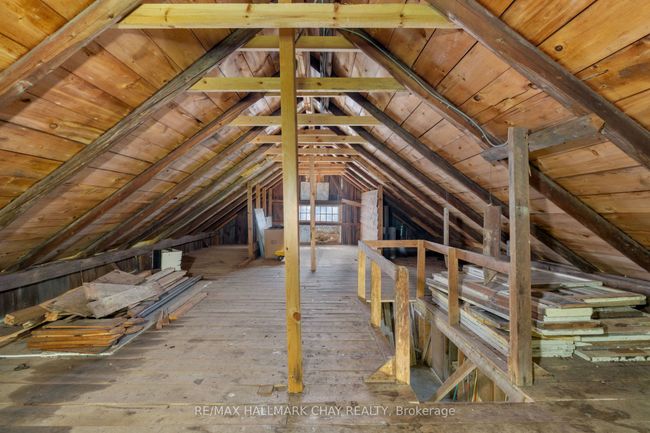4950 Penetanguishene Rd, House other with 4 bedrooms, 3 bathrooms and 10 parking in Hillsdale ON | Image 48