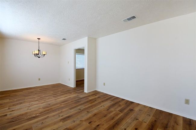 18811 Pine Trace Ct, House other with 3 bedrooms, 2 bathrooms and 2 parking in Humble TX | Image 8