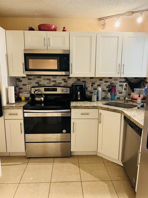 3466-3531 Cocoplum Cir, Coconut Creek, FL, 33063-5928 | Card Image