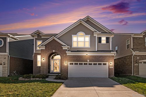 28364 Hanover Dr, Novi, MI, 48377-2272 | Card Image