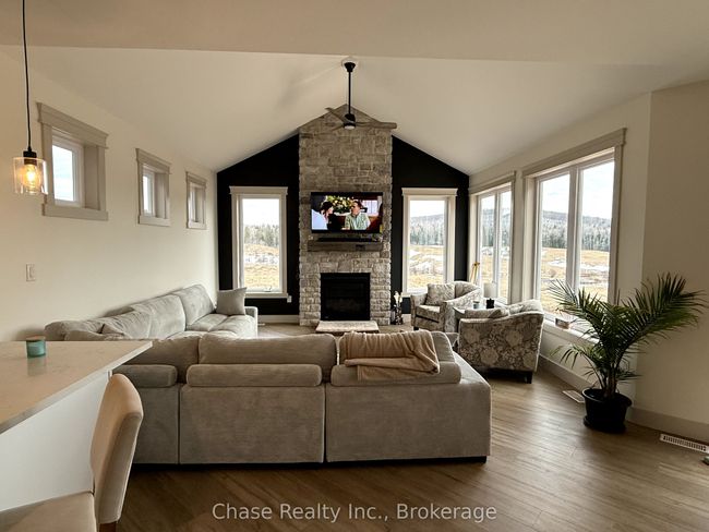 141 3 Mile Lake Rd, House other with 3 bedrooms, 2 bathrooms and 10 parking in Katrine ON | Image 14