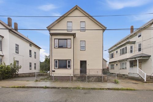 34 Danforth St, Fall River, MA, 02720-2322 | Card Image