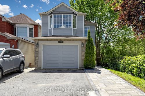 106 Smales Dr, Ajax, ON, L1Z1G8 | Card Image