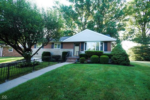 565 Cedar Ln, Batesville, IN, 47006-1307 | Card Image