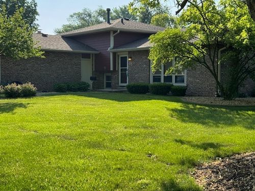 77 E Garden Ave, Palatine, IL, 60067-2765 | Card Image