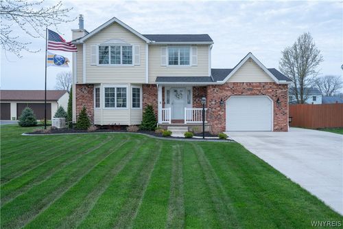 7182 Winbert Dr, North Tonawanda, NY, 14120-1449 | Card Image