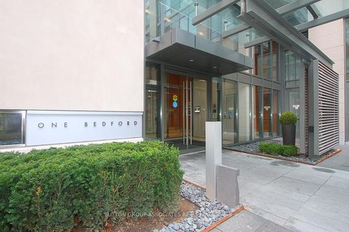 303-1 Bedford Rd, Toronto, ON, M5R2B5 | Card Image