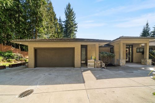 1162 Millstream Rd, West Vancouver, BC, V7S2C9 | Card Image
