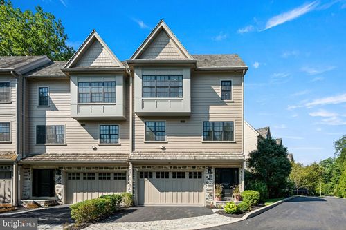 7 Overlea Way, ERDENHEIM, PA, 19038-8241 | Card Image