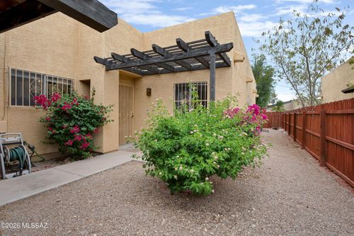 2402 W Drachman St, Tucson, AZ, 85745-1330 | Card Image