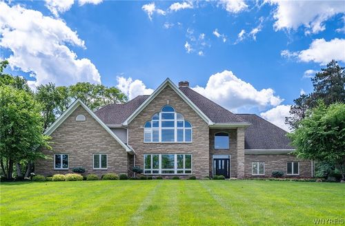 7845 Jewett Holmwood Rd, Orchard Park, NY, 14127-3011 | Card Image