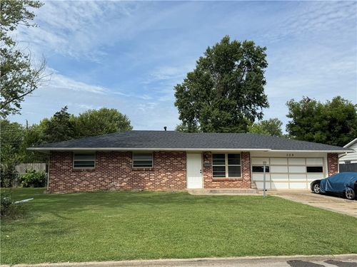 506 Dyer St, Springdale, AR, 72762-5033 | Card Image