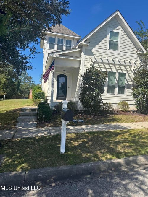12682 Amory Ave, Biloxi, MS, 39532-5545 | Card Image