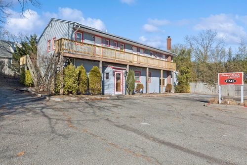 87 North Rd, Southampton, NY, 11968 | Card Image