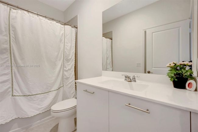 2455 Nw 119 Th Ter, Home with 3 bedrooms, 3 bathrooms and null parking in Miami FL | Image 16